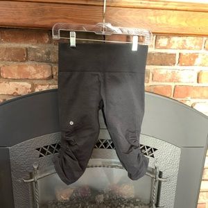 Lululemon seamless crops